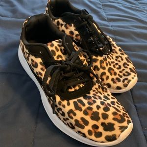 Leopard shoes